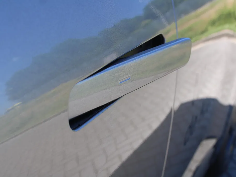 Kia Seltos Seltos 1.6 T-GDi DCT7 X-Line Demo Edition | Stuur-/stoelverwarming + ventilatie | 360 Camera | Leer | Elek. stoelverstelling | Inductielader | LED | 19" LM |