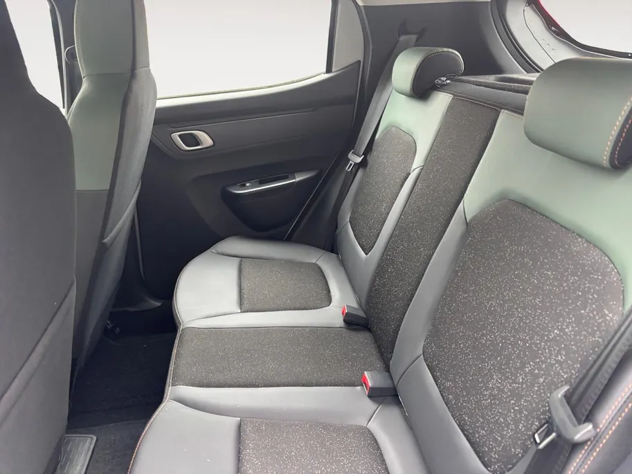 Dacia Spring Extreme 65 26.8 kWh AUTOMAAT NAVI AIRCO CAMERA APPLE CARPLAY ANDROID AUTO PAS 1600KM ZEER MOOIE AUTO GELIJK LEVERBAAR