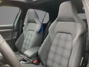 Volkswagen Golf 1.5eHybrid 200kW/272PK GTE Black Style · Panoramadak · Trekhaak · Camera ·  Apple/Android Car Play · Garantie t/m 10-09-2030 of 10000km.