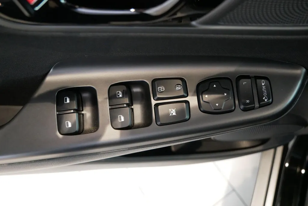 Hyundai Kona 1.6 GDI HEV Fashion | Parkeersensoren achter | Dodehoek sensoren | LM wielen | Climate controle | Adaptive cruise controle | Intelligente sleutel | Navigatie | Bluetooth | Zeer nette auto |