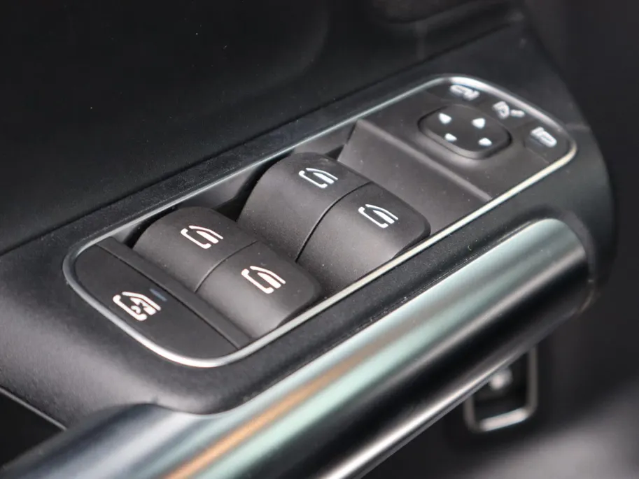Mercedes-Benz GLA 250 e Business Solution AMG Limited