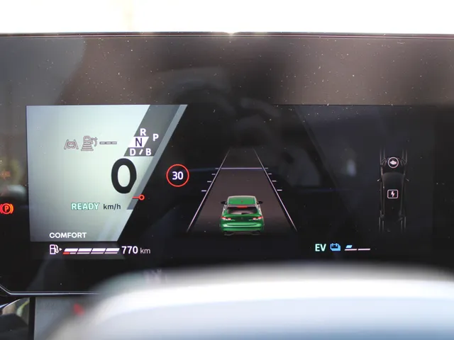 Renault Clio 1.8 Hybrid 160 AUT techno | Navigatie | Adaptive Cruise | Achterspoiler | Stoelverwarming | DEMONSTRATIE AUTO, VRAAG NAAR BESCHIKBAARHEID |