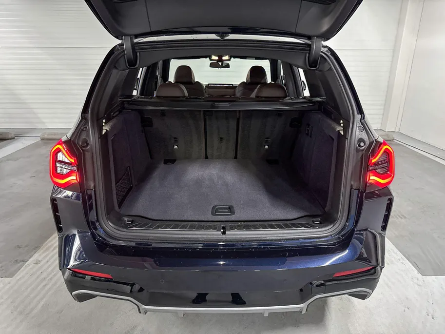 BMW iX3 High Executive