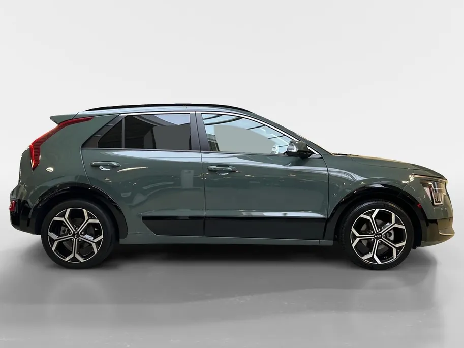 Kia Niro 1.6 GDi PHEV DynamicPlusLine | Apple Carplay / Android Auto | Navigatiesysteem | Stoel  + Stuurverwarming | Elektrisch Schuif / Kanteldak | Licht + Regensensor | Parkeersensoren Voor + Achter | ParkeerCamera  Achter | Elektrisch Bedienbare Achterklep | 18