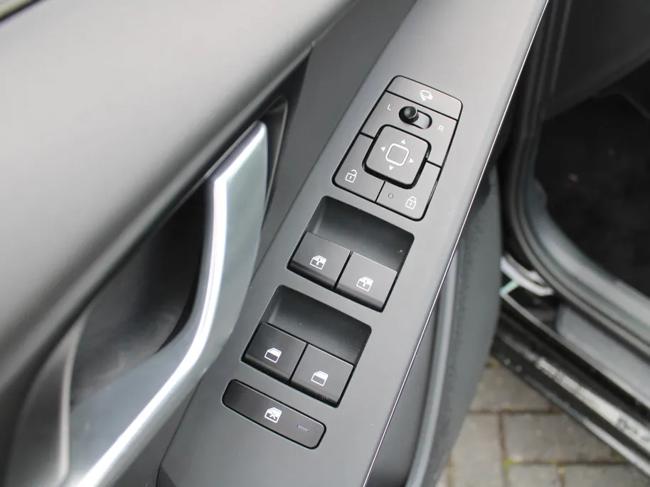 Kia Niro 1.6 GDi Hybrid DynamicLine | Airco | Navi | Cruise adapt. | Camera | PDC | 16'LM |
