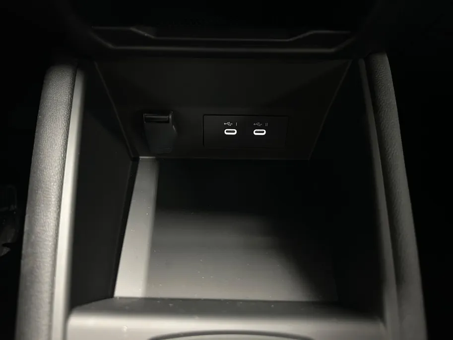 Renault Symbioz 1.8 E-Tech full hybrid 160 iconic | Nu met 3.000euro voorraadkorting bij Zeeuw & Zeeuw Naaldwijk |
