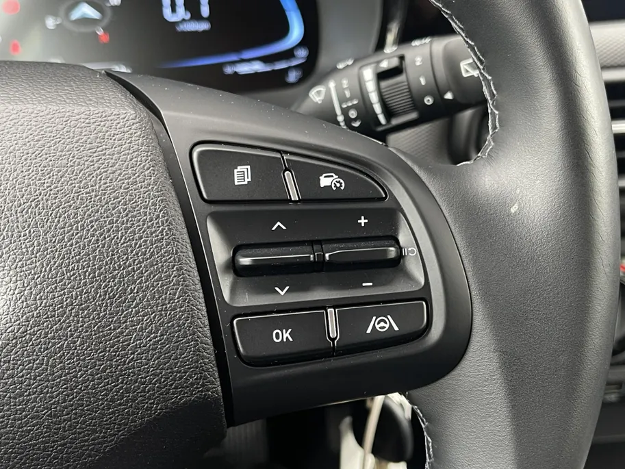Hyundai i10 1.0 Comfort Smart | Camera | Navi | Cruise | Apple Carplay | Android Auto |