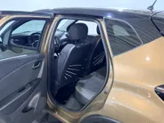 Renault Captur 90PK TCe Intens | All Season Banden | Armsteun | Navi | Camera | Parkeersensoren | Climate Control | Bluetooth | Lichtmetalen Velgen | Licht & Regen Sensor |