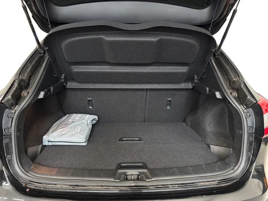 Nissan QASHQAI 1.2 Tekna | ALL SEASON BANDEN | STOELVERWARMING | PANORAMA DAK | 360 CAMERA | ELEKTRISCHE BESTUURDERSTOEL