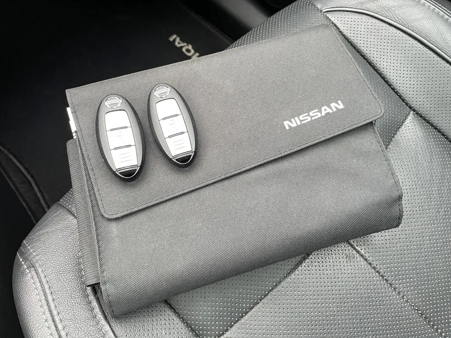 Nissan QASHQAI 1.2 Tekna *Automaat*Navi+360Camera*Climate Control*Stoelverwarming*Panoramadak*Trekhaak*LM.Velgen*Lederen bekleding*Zeer nette auto!