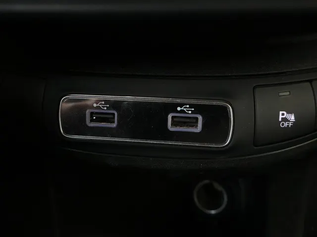 Fiat 500X 1.5 Hybrid Sport | CAMERA | NAVI | CARPLAY | CLIMAT CONTROL | PARK. SENSOREN V+A | Carselexy