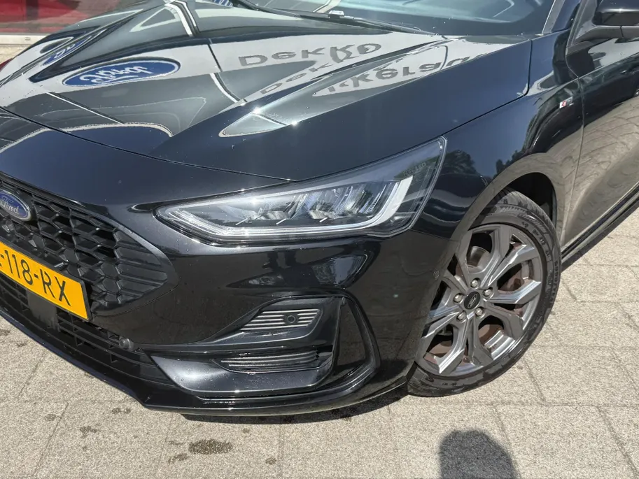 Ford Focus Wagon 1.0 EcoBoost Hybrid ST Line