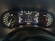 Jeep Renegade 1.5T e-Hybrid S 190PK AUTOMAAT | Black line| Lichtmetalen velgen| Parkeer sensoren V/A| Navigatie| Camera| Climate Control| 4WD drive| Leer| elec. stoel| Reservewiel|
