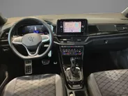 Volkswagen T-Roc 1.5TSI/150PK DSG R-line · Panoramadak  · Camera · Apple/Android Car Play · Navigatie