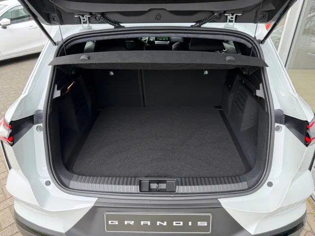 Mitsubishi Grandis 1.8 HEV 160pk Aut Intense+ | NIEUW | €2.000 korting | Apple CarPlay | Android Auto | Camera | Keyless