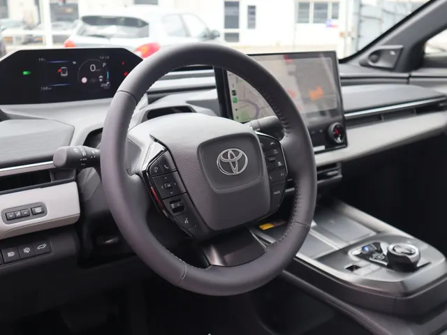 Toyota C-HR+ Executive AWD 77 kWh | Executive Plus Pack |
