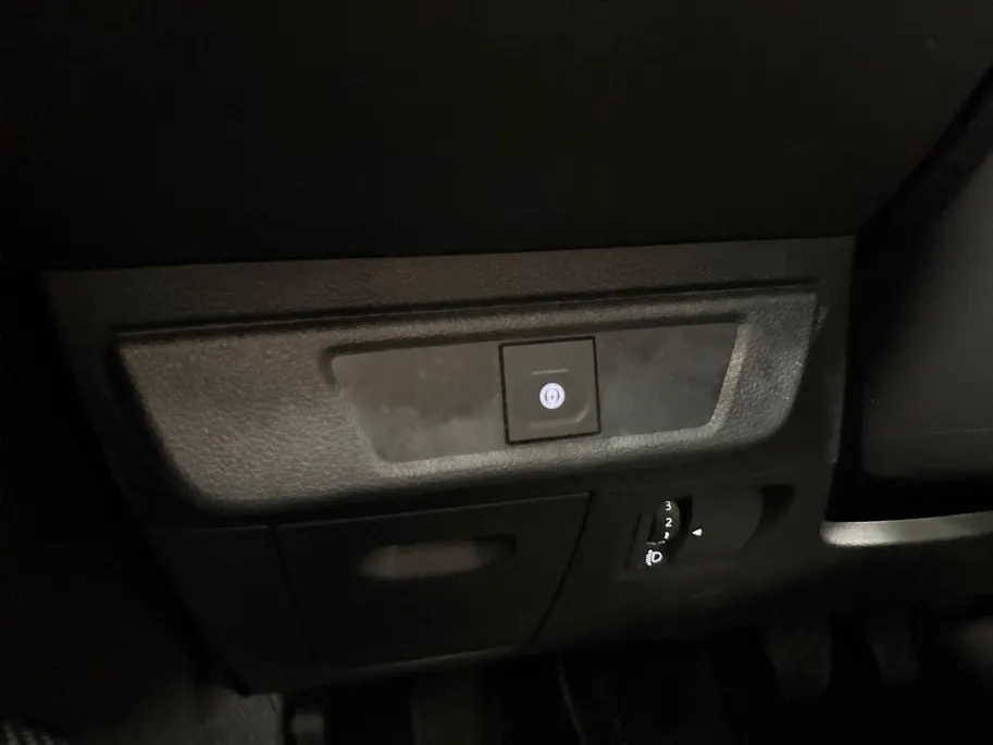 Dacia Sandero 1.0 TCe JOURNEY AIRCO APPLE CARPLAY ANDROID AUTO CRUISE CONTROLE APPLE CARPLAY ANDROID AUTO ZEER MOOIE AUTO