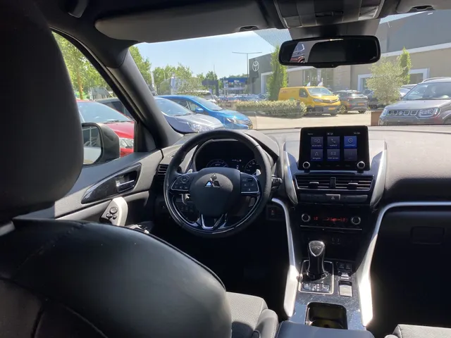 Mitsubishi Eclipse Cross 2.4i PHEV First Edition | All Seasons