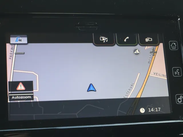 Suzuki Swift 1.2 Style Hybrid Automaat | Carplay | Keyless | AdaptiveCruise | AllSeasons