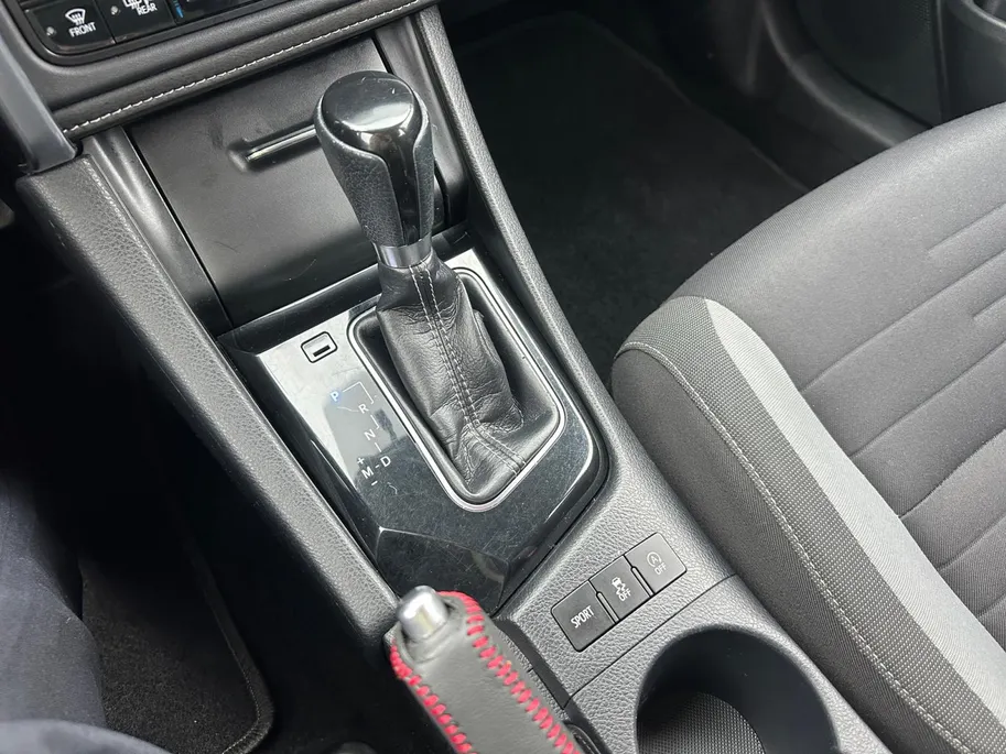 Toyota Auris Touring Sports 1.2T Aspiration | Automaat | Bluetooth | Camera | Climate Control | All Season Banden | Automatische Raambediening | 12 Maanden BOVAG Garantie