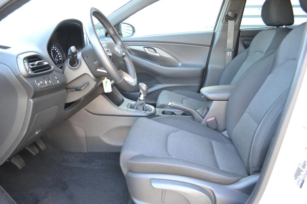 Hyundai i30 1.5 T-GDI MHEV COMFORT SMART