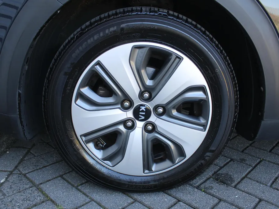 Kia Niro 1.6 GDi Hybrid DynamicPlusLine | Stuur-/stoelverwarming | Camera | Leer | Navi | Clima | Cruise adapt. | Keyless | 16' LM |