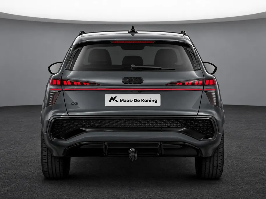 Audi Q3 e-hybrid S edition 272 PK · Tech plus · Glazen panoramadak · Trekhaak elek. wegklapbaar