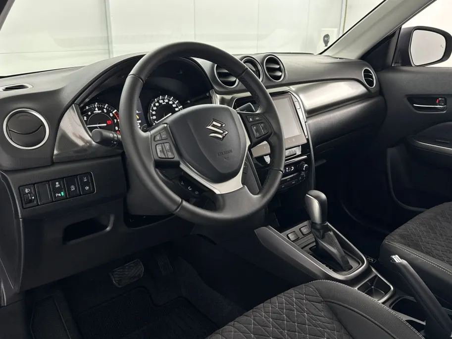 Suzuki Vitara 1.4 Style Smart Hybrid Automaat | Panoramadak | €2.000,- + €750,- voorraadkorting!