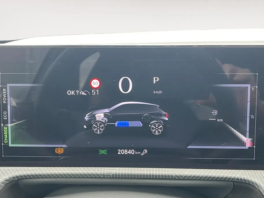 Lancia Ypsilon 1.2 Turbo Hybrid LX | Adaptieve Cruise Control | Apple Carplay & Android Auto | Parkeercamera