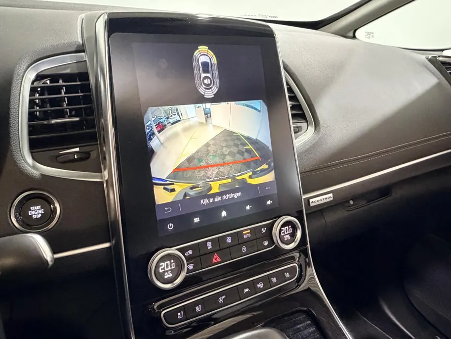 Renault Espace 225PK TCe Initiale Paris 7p. Automaat | 7 Zitplaatsen | Stoelverwarming | Schuif/Kantel Dak | Stoelverkoeling | Semi Elektrische Wegklapbare Trekhaak | Climate Control | Apple CarPlay/Android Auto | Head Up Display | Wit Leder | Camera | Parkeersensoren |