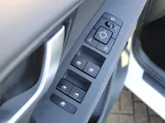Kia Niro 1.6 GDi Hybrid DynamicLine | Camera | Cruise adapt. | Clima | 16' LM | Navi | Keyless | Apple Carplay/Android Auto |