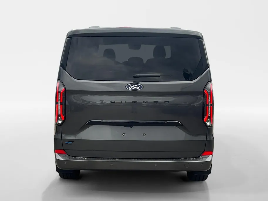 Ford Tourneo Custom E-Tourneo 340 L2H1 Titanium X 8 persoons | TE BESTELLEN AUTO | Lederen interieur | Navigatie | Parkeersensoren voor en achter | 19' LM velgen| Automatische airco 3-zones
