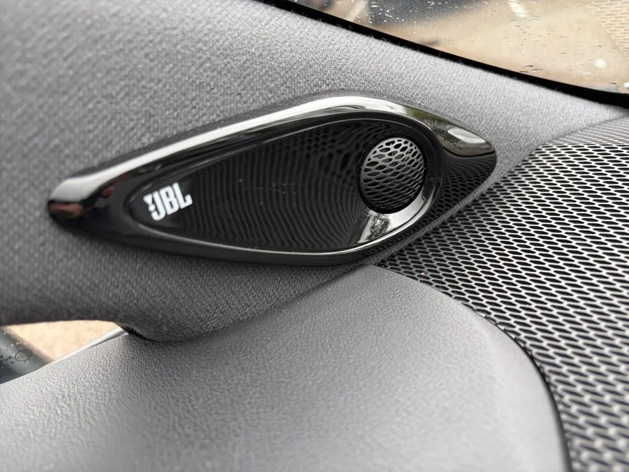 Toyota Corolla Touring Sports 2.0 Hybrid Executive | *1E EIGENAAR | FABRIEKSGARANTIE/ DEALER ONDERH. | PANO/ SCHUIFDAK | APPLE CARPLAY/ ANDROID AUTO | NAVI | CAMERA | VOL. LEDER | JBL SOUND | STOELVERWARMING |