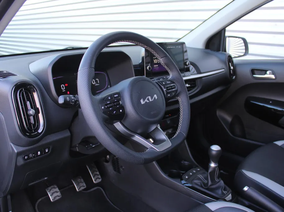 Kia Picanto 1.0 DPI GT-Line | Stuur-/stoelverwarming | Schuifdak | Camera | Dodehoek detectie | Draadloze telefoonlader | Clima | Navi | 16" LM | Cruise |