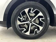 Kia Sportage 1.6 T-GDI HEV DynamicPlusLine Automaat | Half Leder | Elektrische Stoelen | 18'' L.M. Velgen