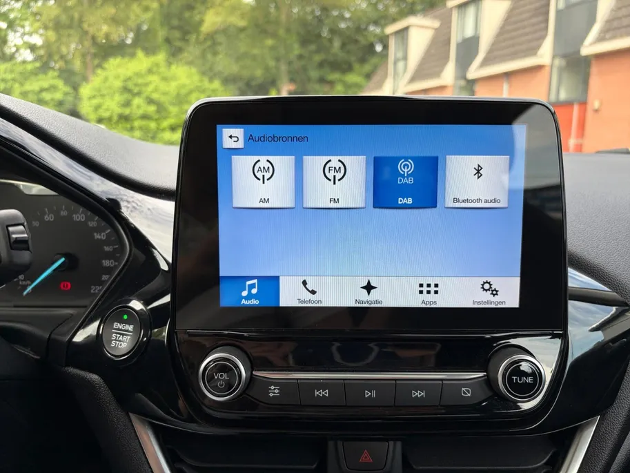 Ford Fiesta 1.0 EcoBoost Titanium | 1e Eigenaar | NL-Auto | Nieuwe distributieriem | Camera | Adaptive Cruisecontrol | Voorruitverwarming | B&O Audio | Navigatie | Apple Carplay&Android Auto | Climate Control | Dealer onderhouden |