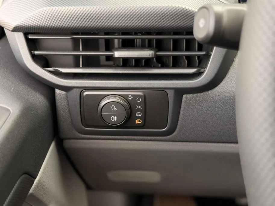 Ford E-Transit Custom L2H1 MS-RT 71 kWh 286 PK Dubbele Cabine UIT VOORRAAD I INKLAPBARE TREKHAAK I DRIVER ASSIST PACK ULTIMATE I DUBBELE ZIJSCHUIFDEUREN I FULL LED-KOPLAMPEN I APPLE CARPLAY / ANDROID AUTO I
