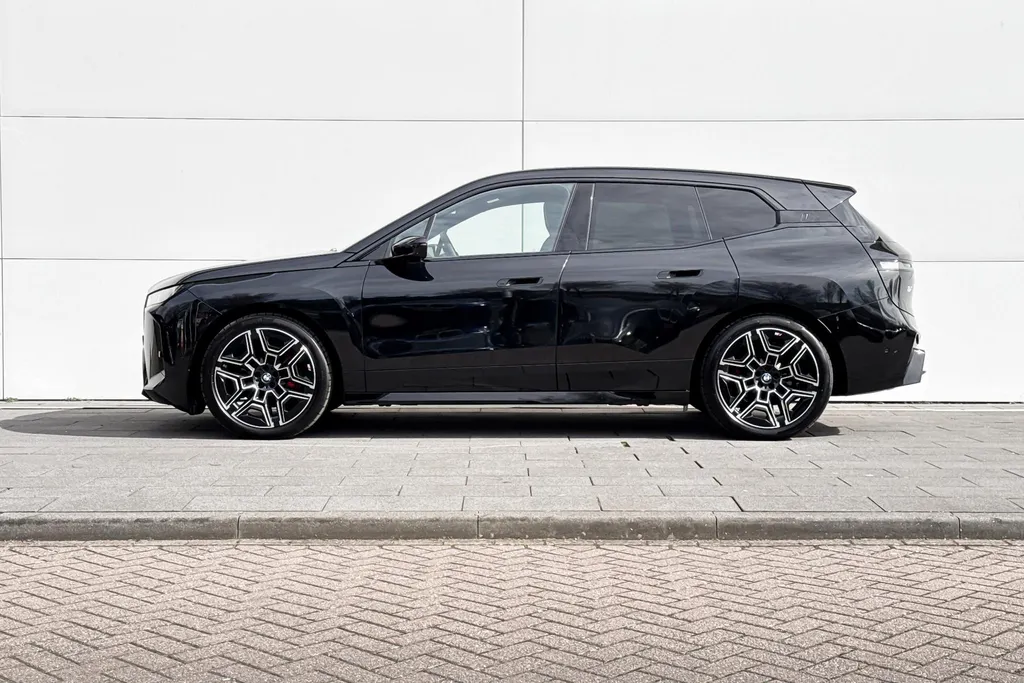 BMW iX xDrive60 112 kWh