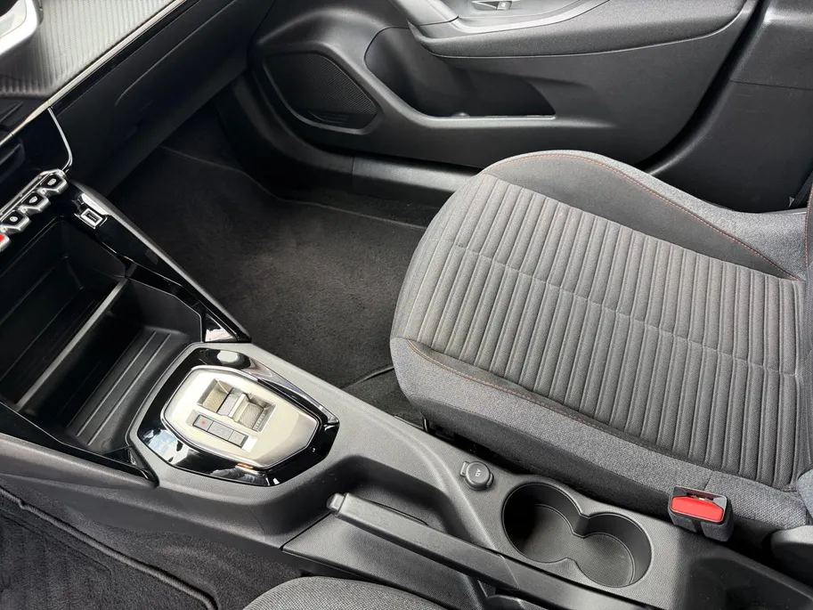 Peugeot 2008 1.2 PureTech Active Pack | 360 Camera | Apple Carplay | Android Auto | Navigatie |