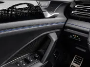 Volkswagen Tiguan 1.5 eHybrid 272pk DSG R-Line Business · Trekhaak · Panoramadak · Dodehoeksensoren · Apple/Android Car Play · Camera · Garantie t/m 23-08-2028 of 100.000km