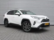 Toyota RAV4 2.5 Hybrid AWD Dynamic | 18' LM | Trekhaak | Camera binnenspiegel | 360 Camera | Cruise adapt. | Dodehoek detectie | Elek. achterklep | LM winterset |