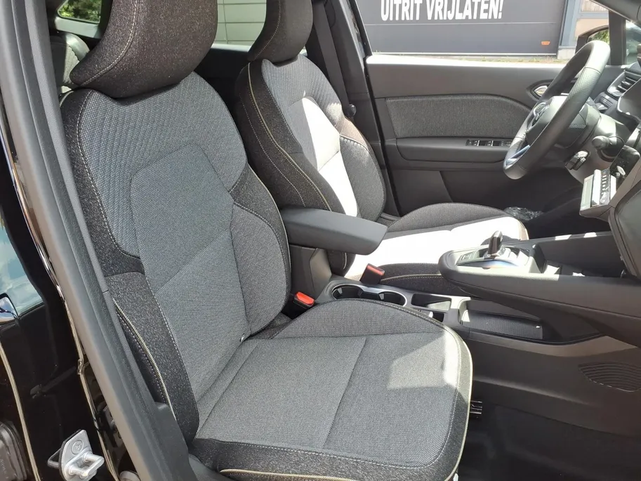 Mitsubishi Grandis 1.8 HEV First Edition | €3.000, - ACTIE KORTING op voorraad auto's | 8 JAAR GARANTIE |    op = op