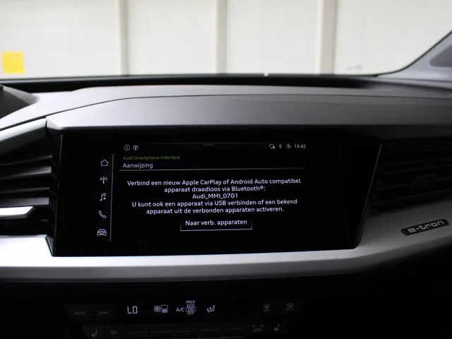 Audi Q4 e-tron 40 Edition 77 kWh Apple Carplay | Android auto | Cruise control | Parkeersensoren | 95% SoH