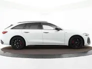 Audi A5 Avant 2.0 367pk S-tronic e-hybrid quattro S edition · 360 Camera · Wegklapbare Trekhaak · Bang & Olufsen Audio · Bijrijder Display · Zwart Optiek · 19'' Inch · Garantie t/m 26-07-2030 of 100.000