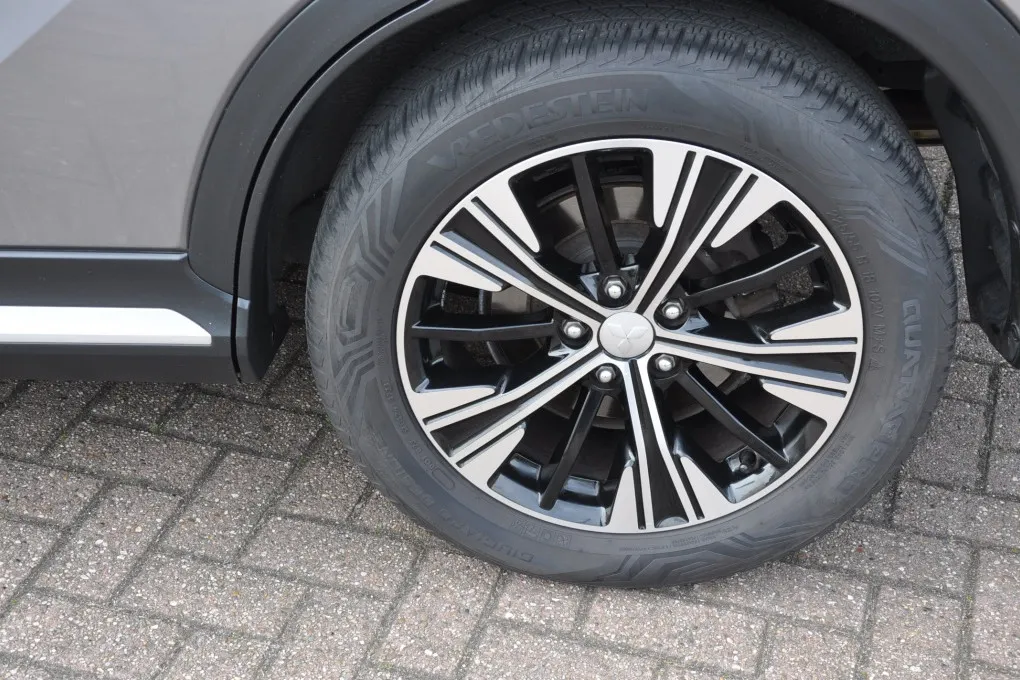 Mitsubishi Eclipse Cross 1.5 DI-T First Ed. All Seasons Head Up