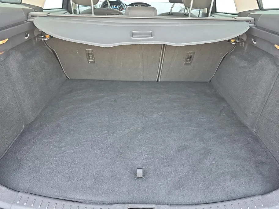 Ford Focus Wagon 1.0 Titanium | Goed onderhouden! | Apple Carplay/Android Auto | Cruise Control | Achteruitrijcamera | Climate Control | Parkeersensoren rondom | 12 maanden garantie! |