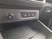 Ford E-Transit Cour. Trend 44 kWh | 0,99% Financial lease ! |Nieuw te bestellen | Trekhaak | Winterpack | Camera | Climate Control | Reservewiel | Apple Carplay&Android Auto | Parkeersensoren | Cruisecontrol |