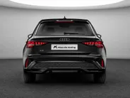 Audi A3 Sportback 40 TFSI e-hybrid S edition 204 PK · Optiekpakket zwart plus · Warmtewerend donker getint glas · Lichtpakket pro ambient light