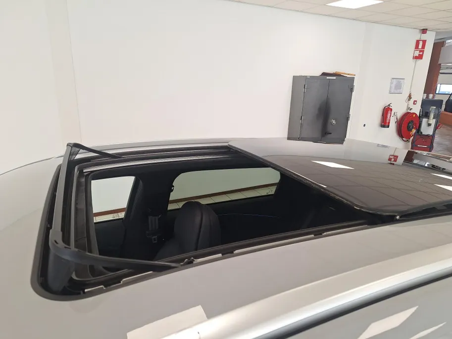 Omoda 9 9 PHEV Premium Panoramadak - 1100KM Bereik