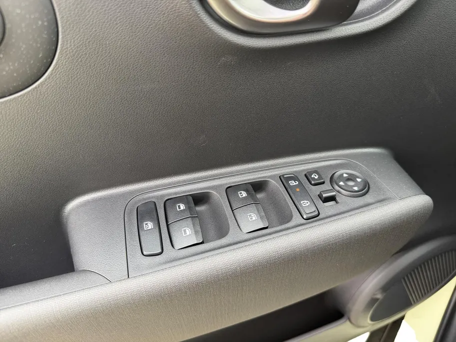 Hyundai Inster Pulse Advanced 42 kWh | SUPER GAVE ACTIE, NU TOT €2.500,- KORTING | OP=OP | LUXE UITGEVOERD | DIVERSE KLEUREN BESCHIKBAAR |